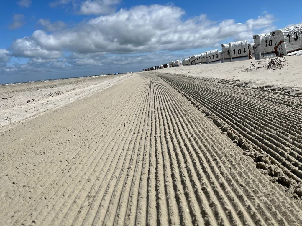 Strandrensare , Beach Teach BT 2000 till salu el. - כלי רכב עירוני/ מיוחד: תמונה 2 Strandrensare , Beach Teach BT 2000 till salu el. - כלי רכב עירוני/ מיוחד: תמונה 2