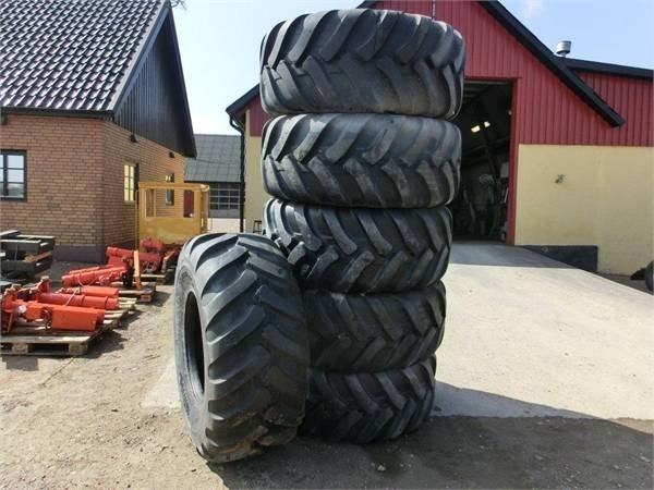 Trelleborg Twin 428 - צמיג עבור מכונת בנייה: תמונה 1 Trelleborg Twin 428 - צמיג עבור מכונת בנייה: תמונה 1