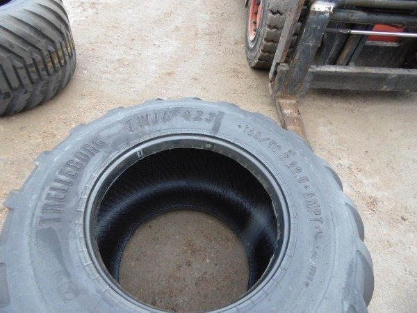 Trelleborg Twin T423 - צמיג עבור מכונת בנייה: תמונה 1 Trelleborg Twin T423 - צמיג עבור מכונת בנייה: תמונה 1