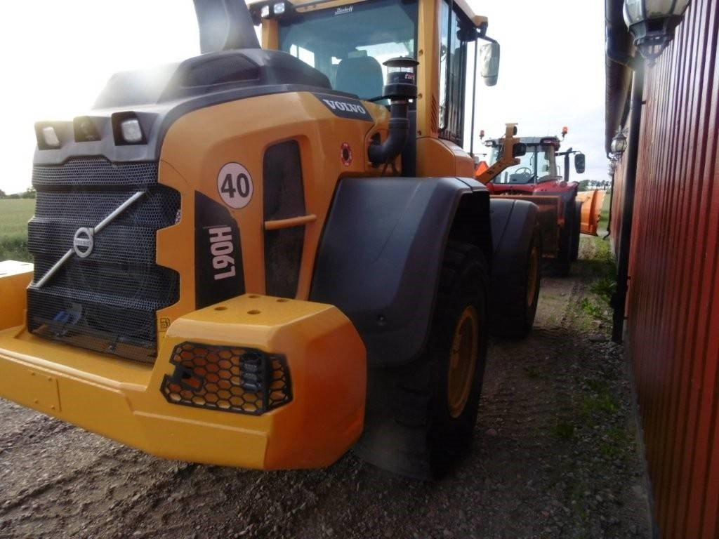 Volvo L 90 H - מעמיס גלגלים: תמונה 1 Volvo L 90 H - מעמיס גלגלים: תמונה 1