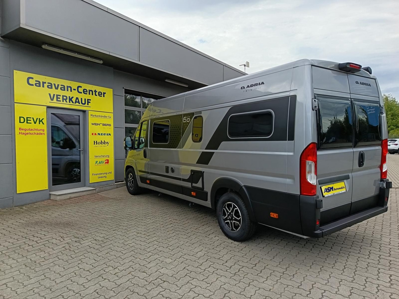 Adria Twin "60Y" 640 SLB 4,25MAXI*JUBILEE*MARKISE*LED - מוטורהום: תמונה 5 Adria Twin "60Y" 640 SLB 4,25MAXI*JUBILEE*MARKISE*LED - מוטורהום: תמונה 5