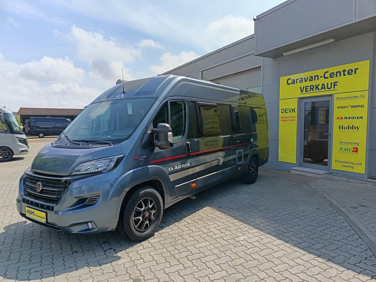 Adria Twin 640SLX Platinum*MARKISE*TV*SAT*FAHRRADTRÄG. - מוטורהום: תמונה 3 Adria Twin 640SLX Platinum*MARKISE*TV*SAT*FAHRRADTRÄG. - מוטורהום: תמונה 3