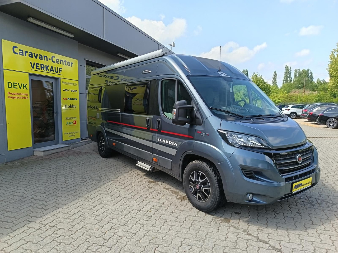 Adria Twin 640SLX Platinum*MARKISE*TV*SAT*FAHRRADTRÄG. - מוטורהום: תמונה 2 Adria Twin 640SLX Platinum*MARKISE*TV*SAT*FAHRRADTRÄG. - מוטורהום: תמונה 2