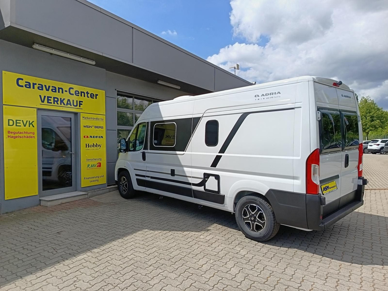 Adria Twin Twin 600 SPB Family*SAFETY*STYLE*DAB*SOFORT - מוטורהום: תמונה 4 Adria Twin Twin 600 SPB Family*SAFETY*STYLE*DAB*SOFORT - מוטורהום: תמונה 4