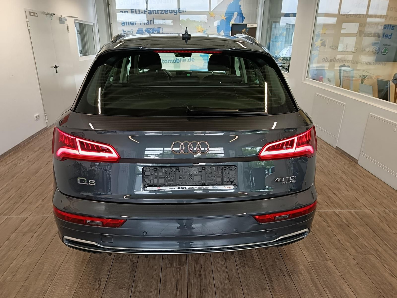 Audi Q5 40 TDI Quattro S-Line*AHK*NAVI*LED*R-KAM*DAB* - SUV: תמונה 5 Audi Q5 40 TDI Quattro S-Line*AHK*NAVI*LED*R-KAM*DAB* - SUV: תמונה 5