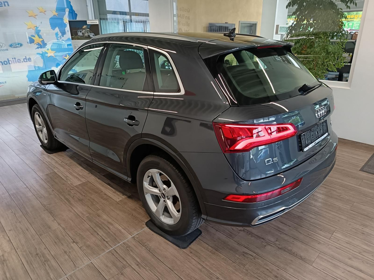 Audi Q5 40 TDI Quattro S-Line*AHK*NAVI*LED*R-KAM*DAB* - SUV: תמונה 4 Audi Q5 40 TDI Quattro S-Line*AHK*NAVI*LED*R-KAM*DAB* - SUV: תמונה 4