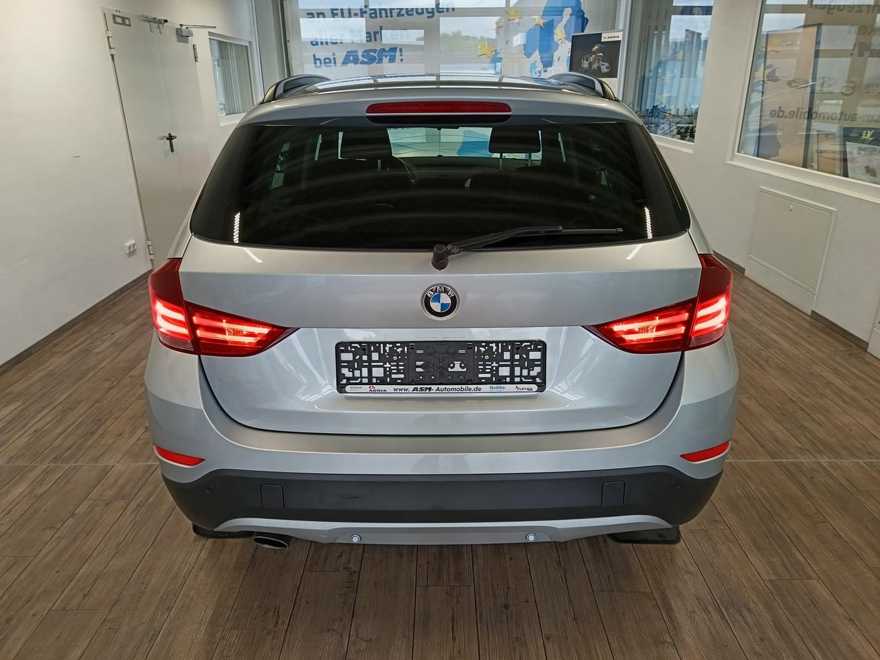 BMW X1 sDrive 18i 110 kW*SITZHEIZUNG*KLIMAAUTOMATIK - SUV: תמונה 5 BMW X1 sDrive 18i 110 kW*SITZHEIZUNG*KLIMAAUTOMATIK - SUV: תמונה 5