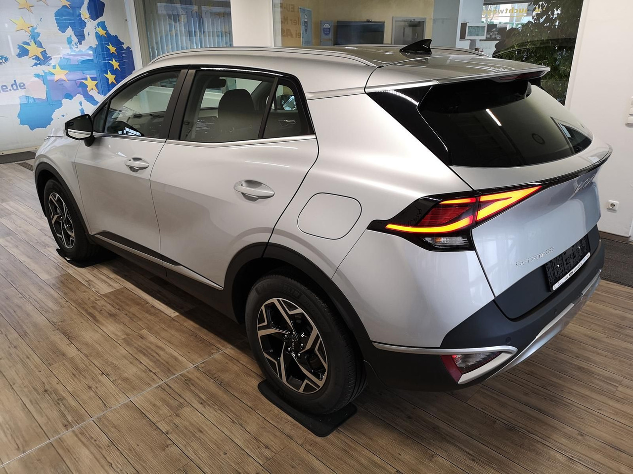 Kia Sportage 1.6 T DCT Urban+LED+R-KAM+NAVI+PDC+SHZ+ - SUV: תמונה 3 Kia Sportage 1.6 T DCT Urban+LED+R-KAM+NAVI+PDC+SHZ+ - SUV: תמונה 3