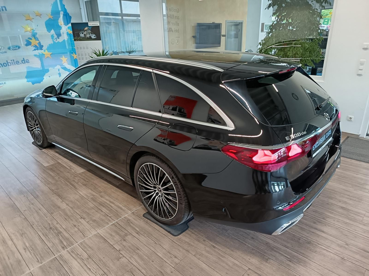 Mercedes-Benz E 300 T de 4M*AMG LINE ADVANCED PLUS*AHK*360°* - רכב סטיישן: תמונה 4 Mercedes-Benz E 300 T de 4M*AMG LINE ADVANCED PLUS*AHK*360°* - רכב סטיישן: תמונה 4