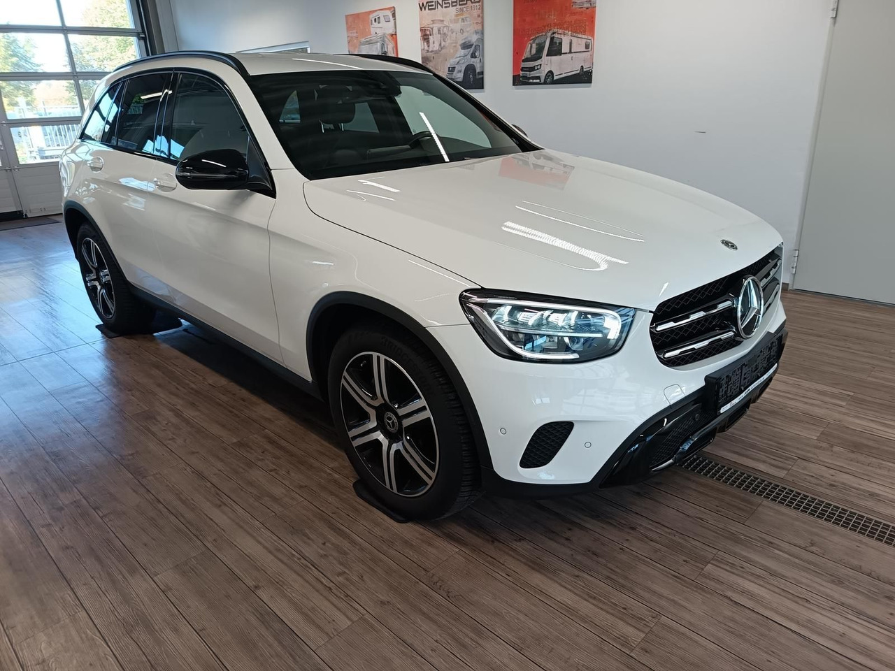 Mercedes-Benz GLC 220d AMG Line 4MATIC*AHK*NAVI*LED*R-KAM*DAB* - SUV: תמונה 3 Mercedes-Benz GLC 220d AMG Line 4MATIC*AHK*NAVI*LED*R-KAM*DAB* - SUV: תמונה 3