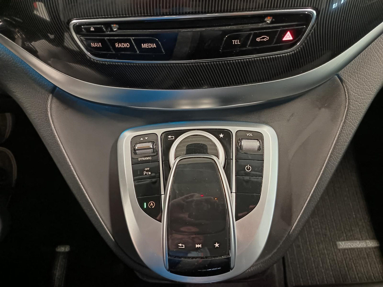 כלי רכב מסחרי לנוסעים Mercedes-Benz V 300 2.0 CDI*LANG*LIEGE PAKET*AHK*FAHRRADTRÄGER: תמונה 19