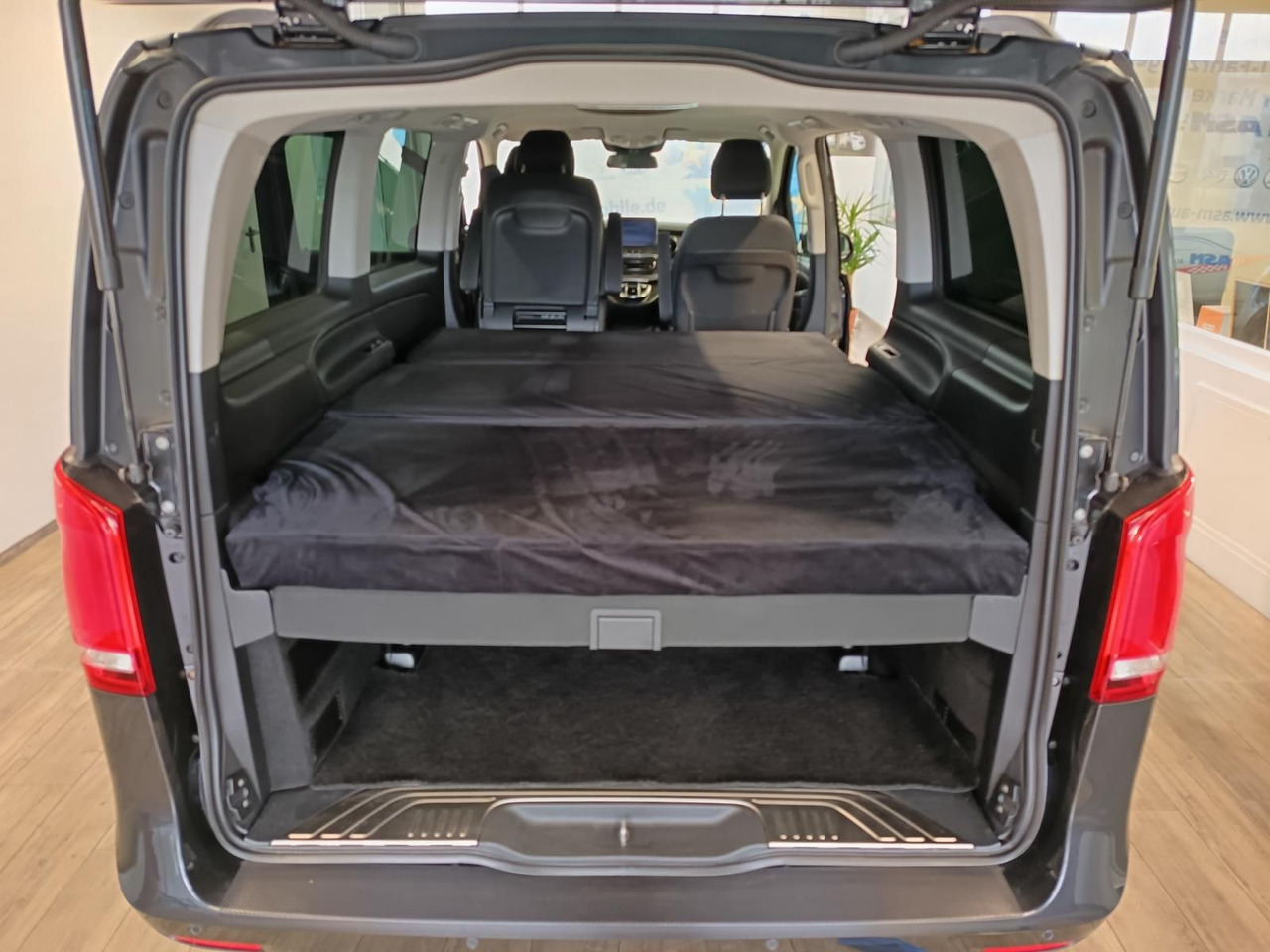 כלי רכב מסחרי לנוסעים Mercedes-Benz V 300 2.0 CDI*LANG*LIEGE PAKET*AHK*FAHRRADTRÄGER: תמונה 7