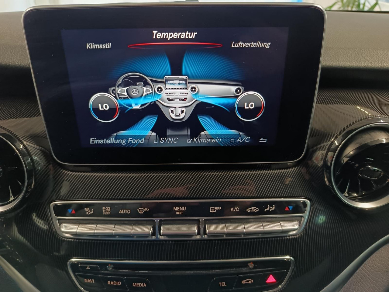 כלי רכב מסחרי לנוסעים Mercedes-Benz V 300 2.0 CDI*LANG*LIEGE PAKET*AHK*FAHRRADTRÄGER: תמונה 18