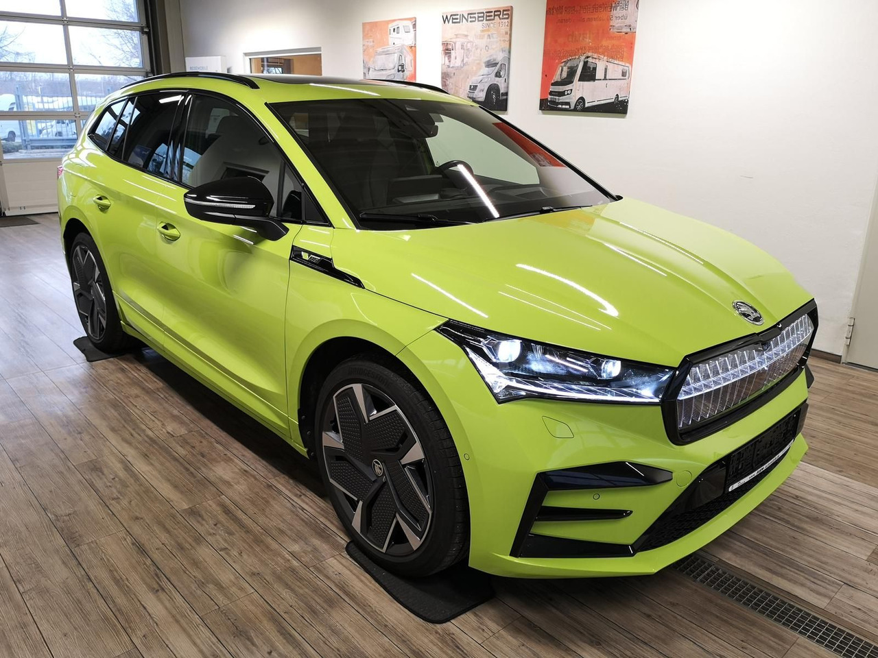 Skoda Enyaq iV RS 220 kW*PSD*AHK*virt.Pedal*360°Kamera - SUV: תמונה 3 Skoda Enyaq iV RS 220 kW*PSD*AHK*virt.Pedal*360°Kamera - SUV: תמונה 3
