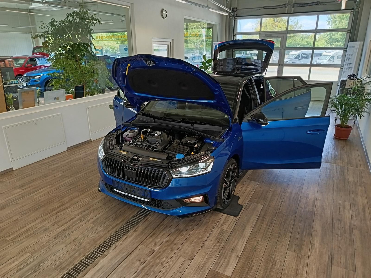 Skoda Fabia Monte Carlo 110 kW DSG*LED*ACC*R-KAM*KESSY - סדאן: תמונה 2 Skoda Fabia Monte Carlo 110 kW DSG*LED*ACC*R-KAM*KESSY - סדאן: תמונה 2
