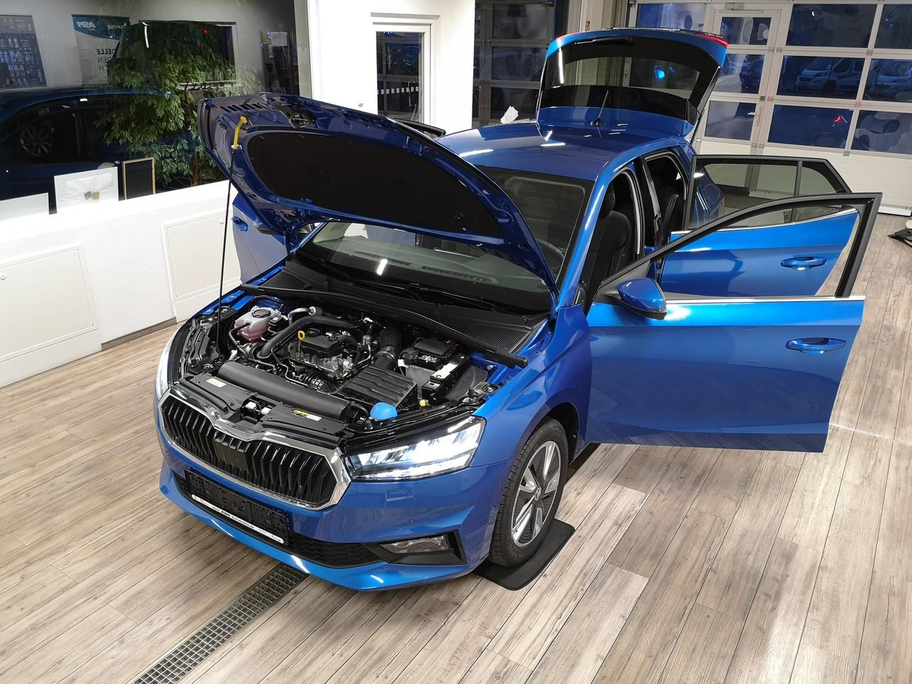 Skoda Fabia Style 1,0TSI 81 kW+R-KAM+2xPDC+LED+DAB+SHZ - סדאן: תמונה 5 Skoda Fabia Style 1,0TSI 81 kW+R-KAM+2xPDC+LED+DAB+SHZ - סדאן: תמונה 5