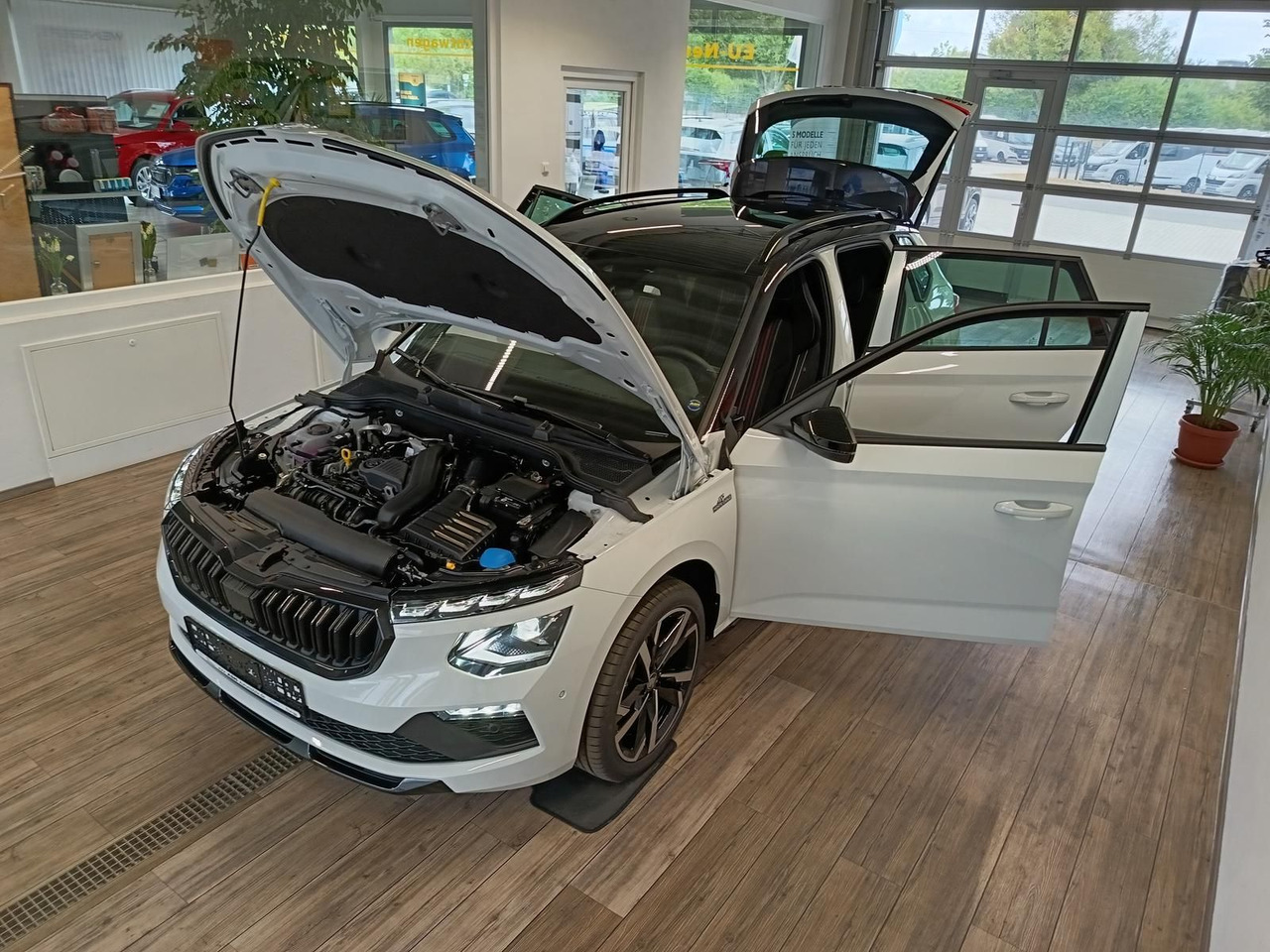 Skoda Kamiq Monte Carlo 1,5 TSI DSG*AHK*PANO*LED*ACC* - SUV: תמונה 2 Skoda Kamiq Monte Carlo 1,5 TSI DSG*AHK*PANO*LED*ACC* - SUV: תמונה 2