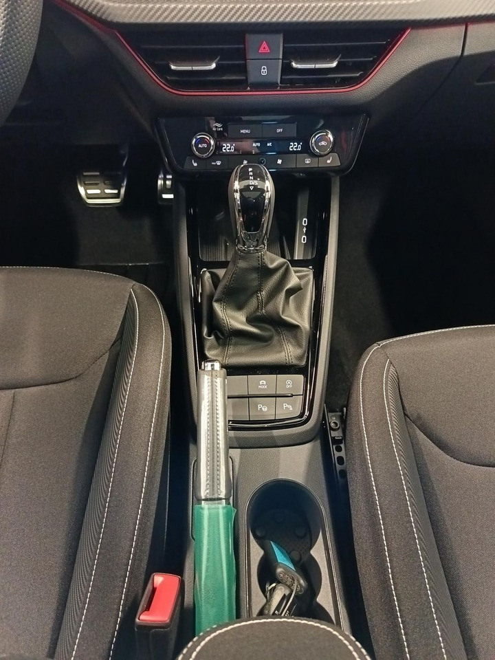 SUV Skoda Kamiq Monte Carlo 1,5 TSI DSG*PANO*AHK*5J.GARANT: תמונה 15