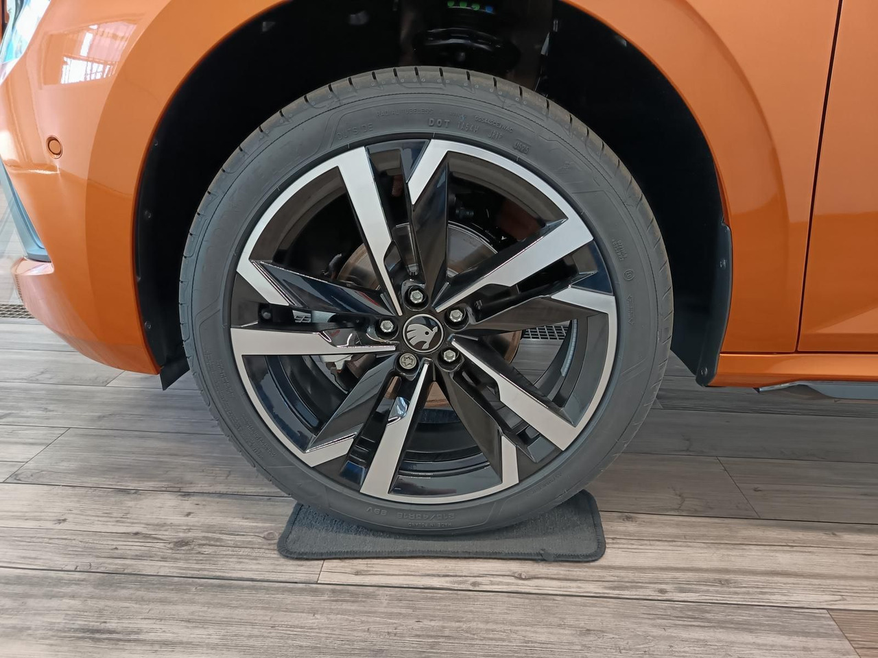 SUV Skoda Kamiq Monte Carlo 1,5 TSI DSG*PANO*AHK*5J.GARANT: תמונה 23