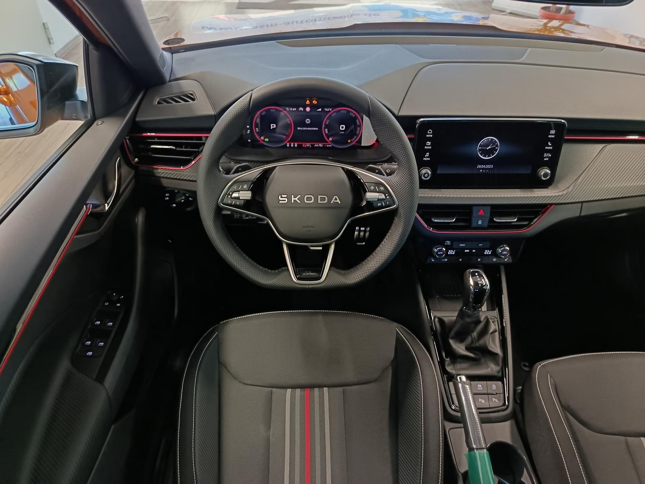 SUV Skoda Kamiq Monte Carlo 1,5 TSI DSG*PANO*AHK*5J.GARANT: תמונה 7