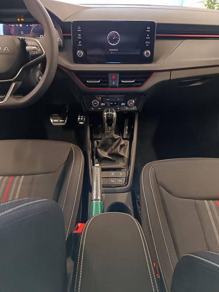 SUV Skoda Kamiq Monte Carlo 1,5 TSI DSG*PANO*AHK*5J.GARANT: תמונה 10