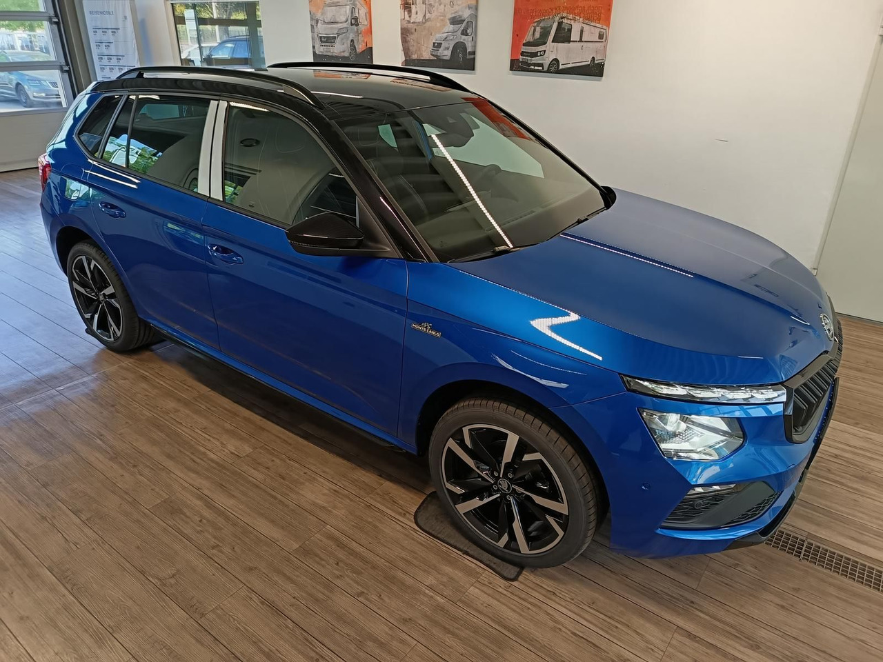 Skoda Kamiq Monte Carlo 1,5 TSI DSG*PANO*AHK*5J.GARANT - SUV: תמונה 3 Skoda Kamiq Monte Carlo 1,5 TSI DSG*PANO*AHK*5J.GARANT - SUV: תמונה 3