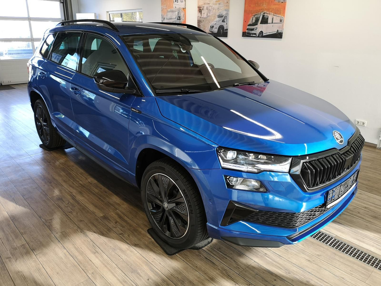 Skoda Karoq Sportline 1,5 TSI DSG*AHK*360°5J.GARANTIE* - SUV: תמונה 3 Skoda Karoq Sportline 1,5 TSI DSG*AHK*360°5J.GARANTIE* - SUV: תמונה 3