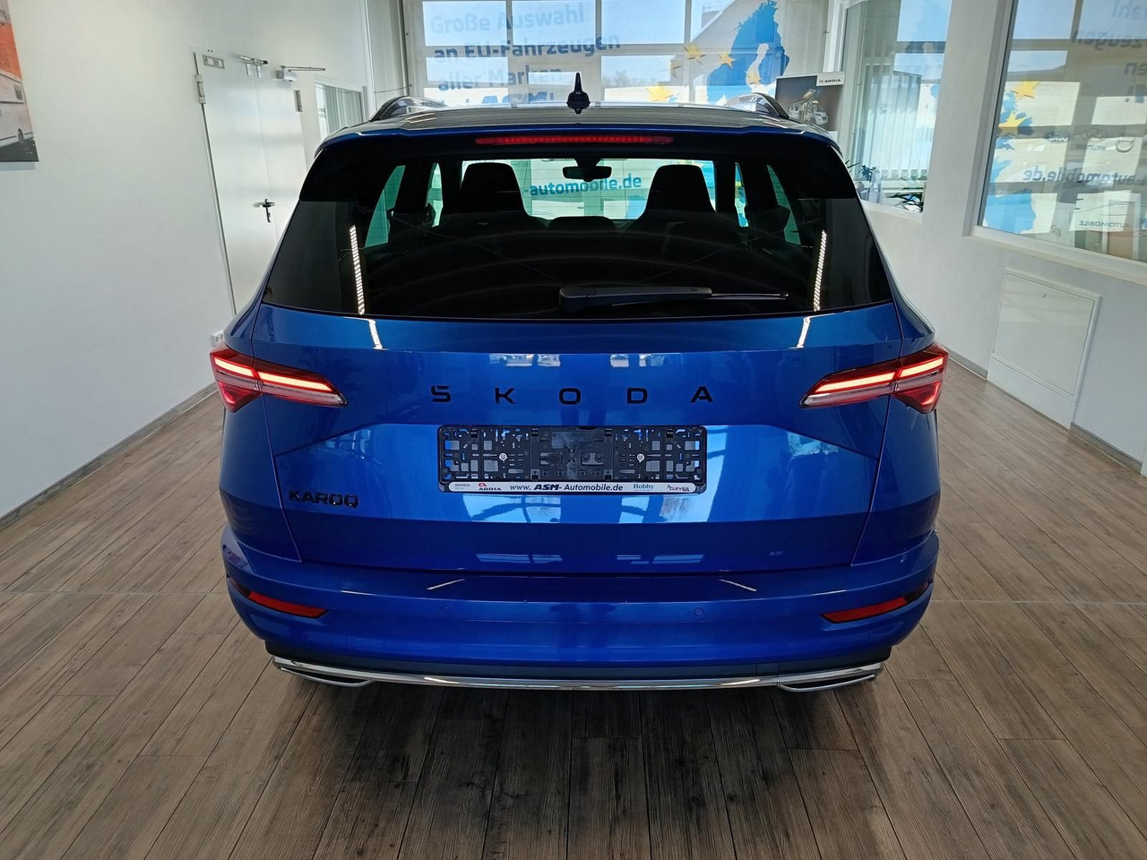 Skoda Karoq Sportline 1,5TSI DSG*AHK*360°*5J.GARANTIE* - SUV: תמונה 5 Skoda Karoq Sportline 1,5TSI DSG*AHK*360°*5J.GARANTIE* - SUV: תמונה 5
