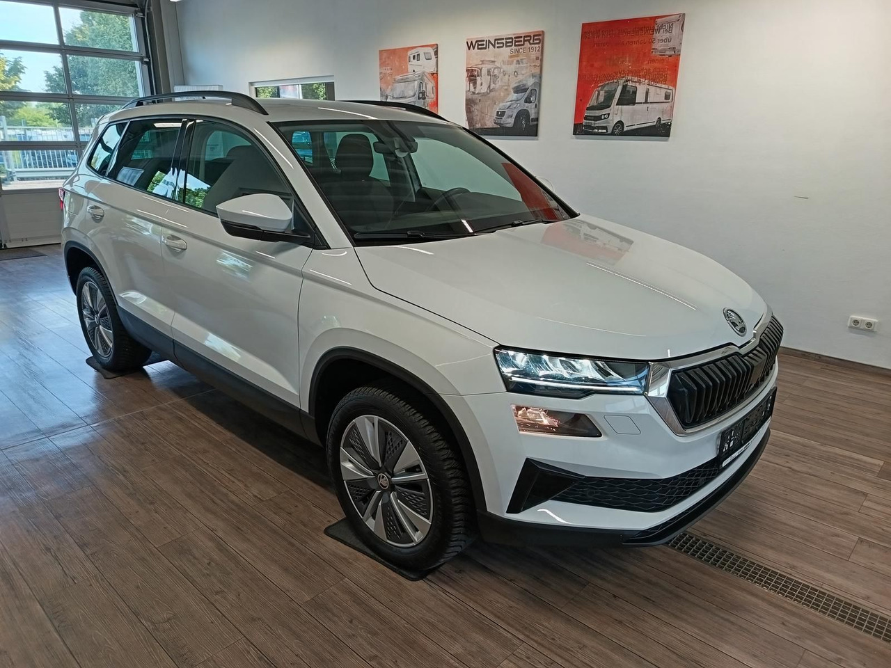 Skoda Karoq Style 1,5TSI DSG*AHK-VORBER*NAVI*LED*R-KAM - SUV: תמונה 3 Skoda Karoq Style 1,5TSI DSG*AHK-VORBER*NAVI*LED*R-KAM - SUV: תמונה 3