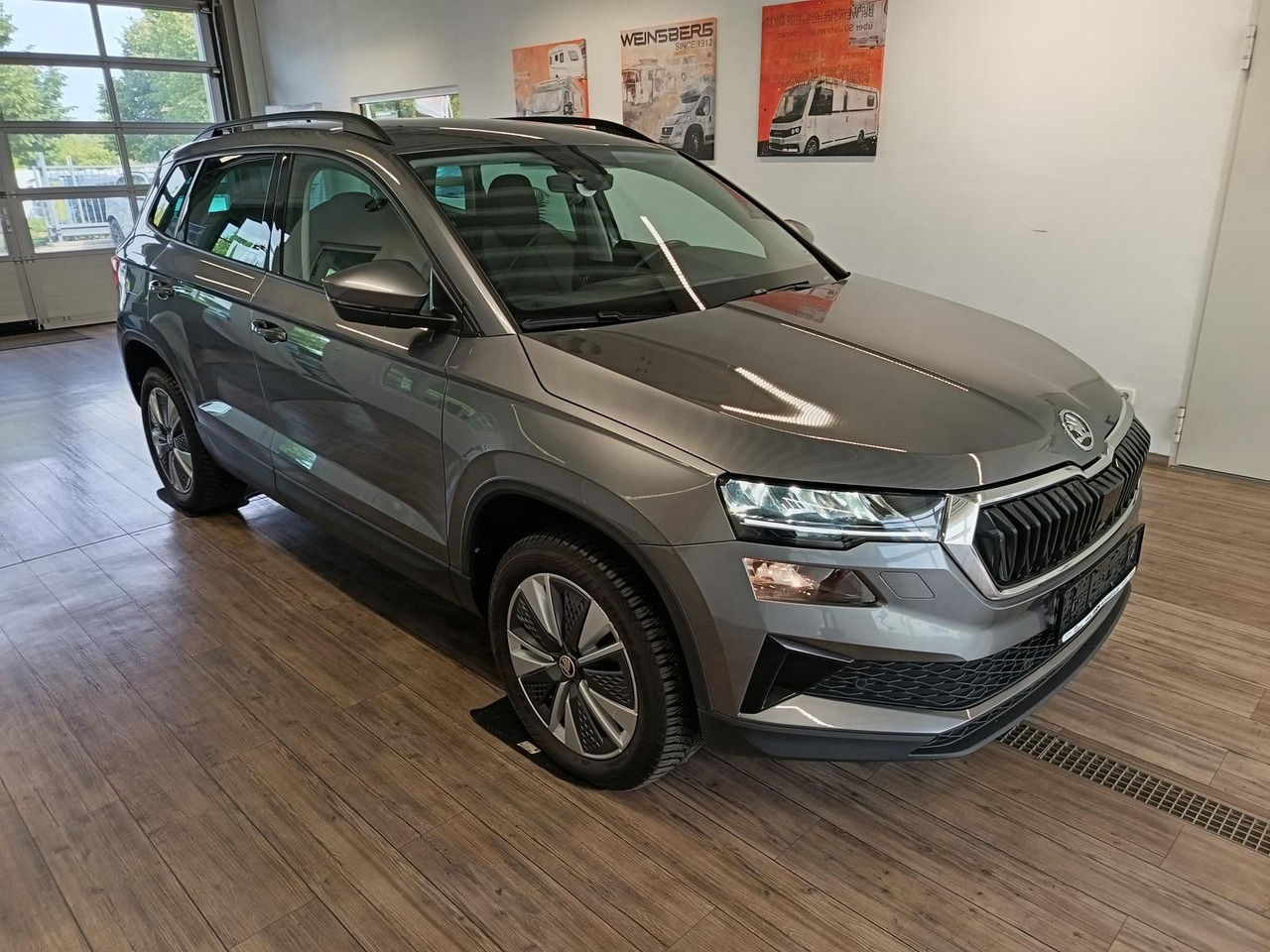 Skoda Karoq Style 1,5TSI DSG*AHK-VORBER*NAVI*LED*R-KAM - SUV: תמונה 3 Skoda Karoq Style 1,5TSI DSG*AHK-VORBER*NAVI*LED*R-KAM - SUV: תמונה 3