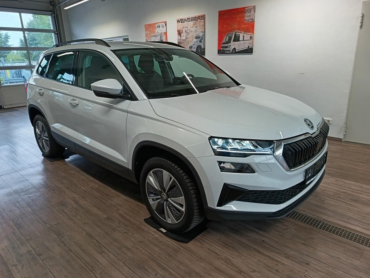 Skoda Karoq Style 1,5TSI DSG*AHK-VORBER*NAVI*LED*R-KAM - SUV: תמונה 3 Skoda Karoq Style 1,5TSI DSG*AHK-VORBER*NAVI*LED*R-KAM - SUV: תמונה 3