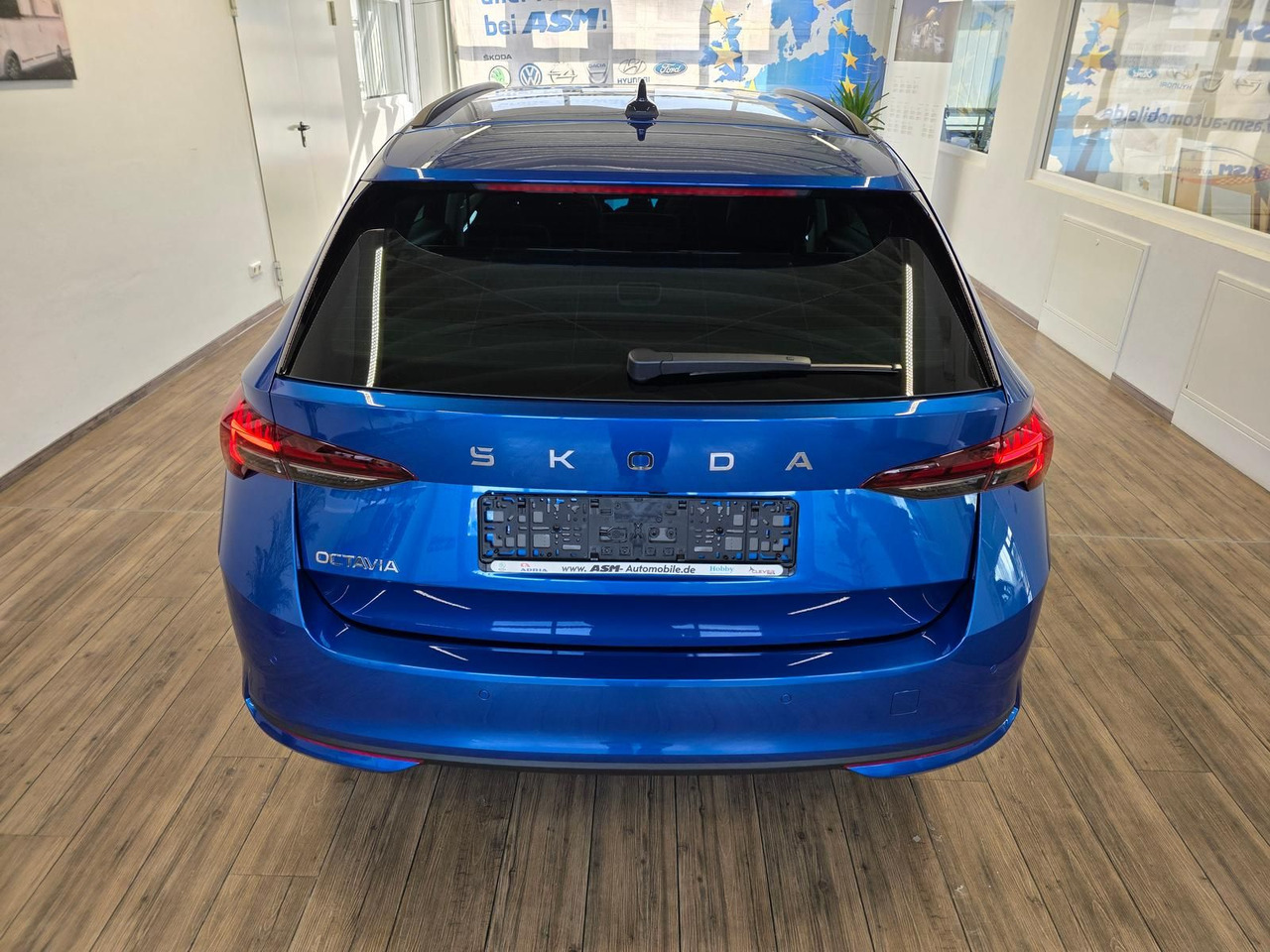 Skoda Octavia Combi Selection DSG*LED*ACC*WINTERPAKET* - מכונית: תמונה 5 Skoda Octavia Combi Selection DSG*LED*ACC*WINTERPAKET* - מכונית: תמונה 5