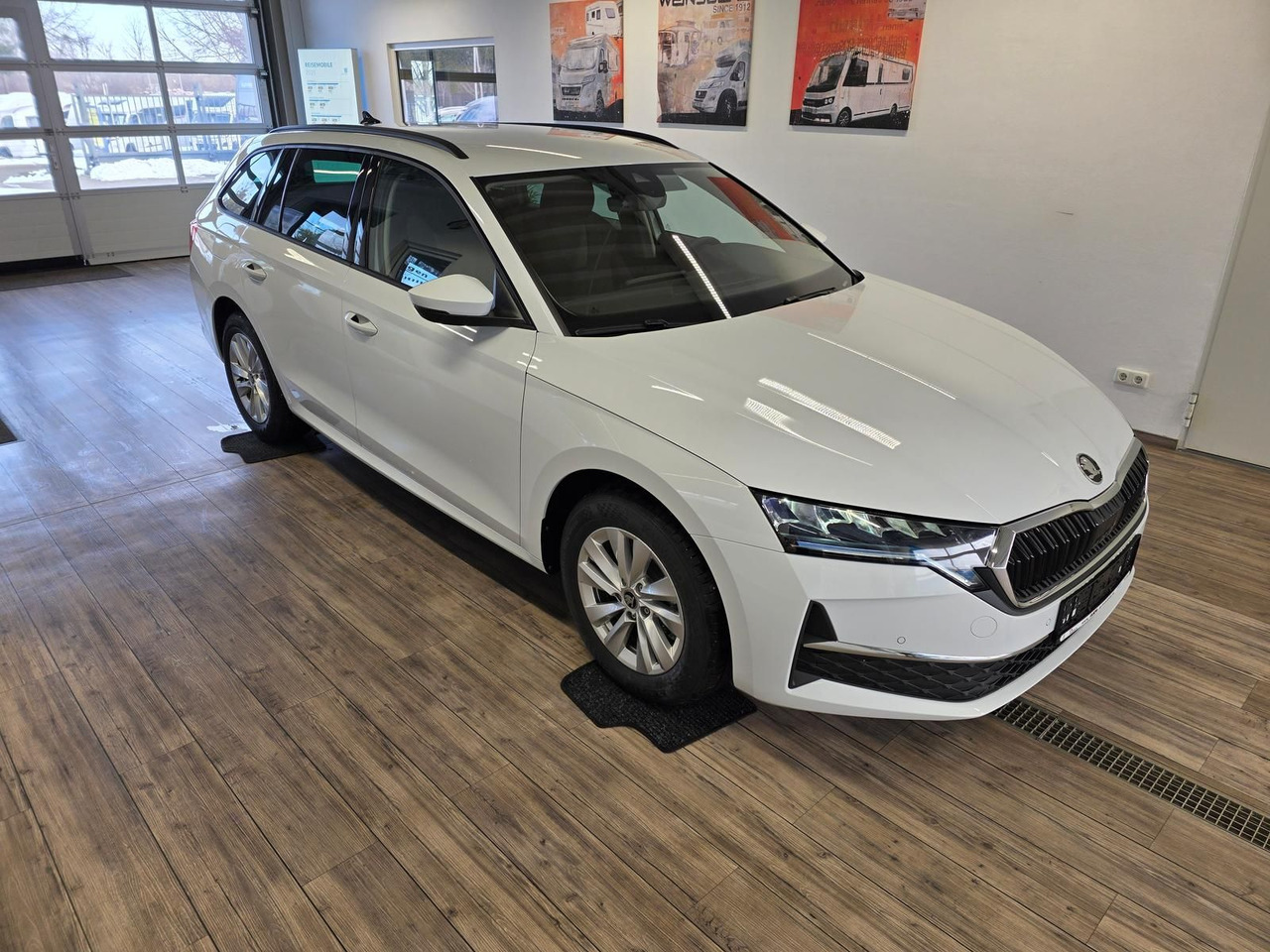 Skoda Octavia Combi Selection DSG*LED*ACC*WINTERPAKET* - מכונית: תמונה 3 Skoda Octavia Combi Selection DSG*LED*ACC*WINTERPAKET* - מכונית: תמונה 3