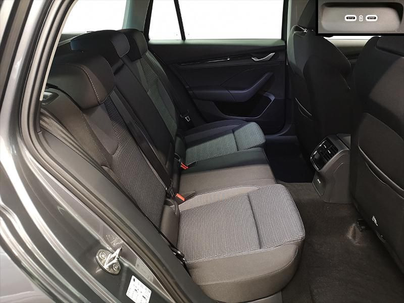 רכב סטיישן Skoda Octavia Combi Selection DSG*R-KAM*LED*DAB*2xPDC*: תמונה 18