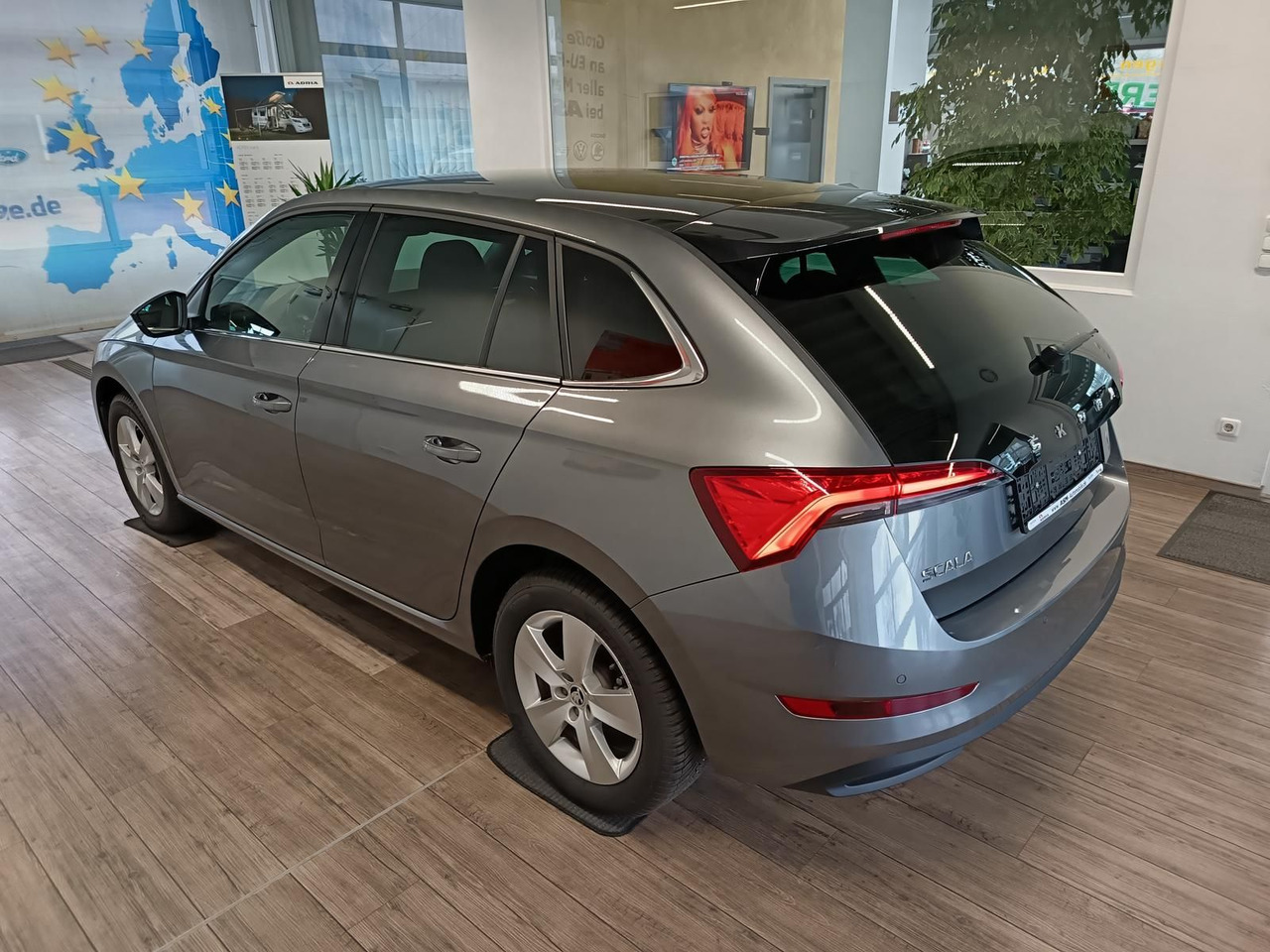 Skoda Scala Style 1,5 TSI DSG*PANO*LED*DAB*ALLWETTER* - סדאן: תמונה 4 Skoda Scala Style 1,5 TSI DSG*PANO*LED*DAB*ALLWETTER* - סדאן: תמונה 4