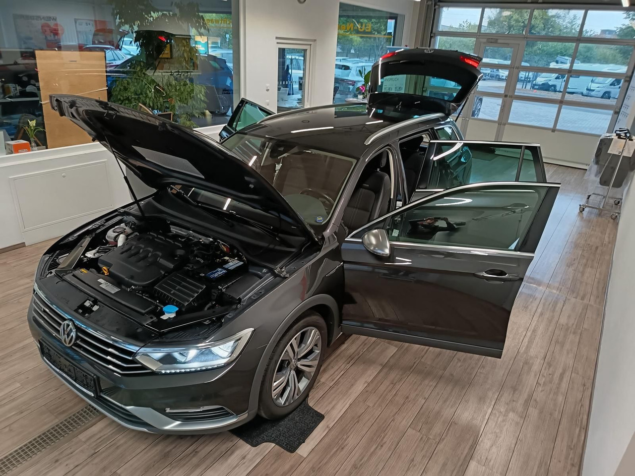 Volkswagen Passat Alltrack 2,0TDI DSG 4x4*360°*NAVI*ACC*LED - רכב סטיישן: תמונה 2 Volkswagen Passat Alltrack 2,0TDI DSG 4x4*360°*NAVI*ACC*LED - רכב סטיישן: תמונה 2