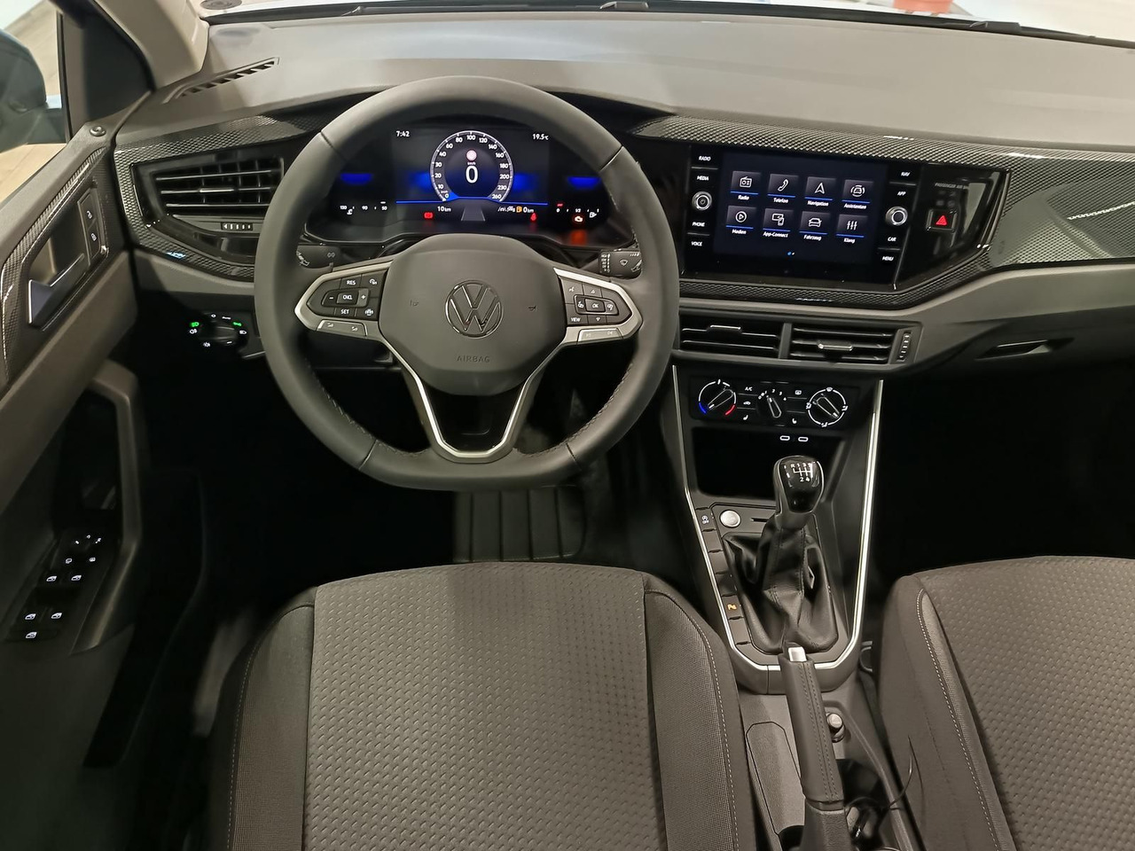 מכונית Volkswagen Polo Life 1.0 TSI 70 kW*LED*R-KAM*TEMP*PDC*SHZ*: תמונה 7