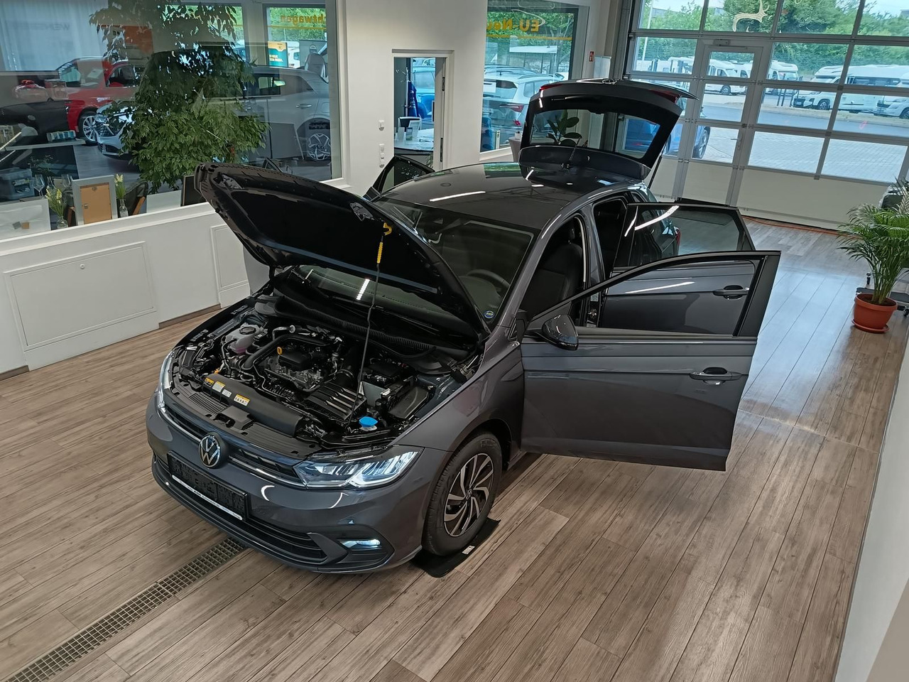 Volkswagen Polo Life 1.0 TSI 70 kW*LED*R-KAM*TEMP*PDC*SHZ* - מכונית: תמונה 2 Volkswagen Polo Life 1.0 TSI 70 kW*LED*R-KAM*TEMP*PDC*SHZ* - מכונית: תמונה 2