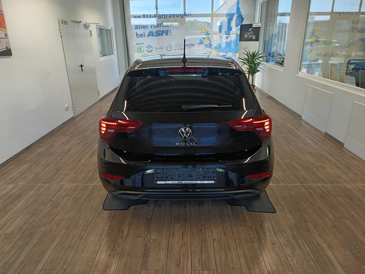 Volkswagen Polo Life 1.0 TSI 70kW DSG*LED*ACC*R-KAM*DAB*PDC - מכונית: תמונה 5 Volkswagen Polo Life 1.0 TSI 70kW DSG*LED*ACC*R-KAM*DAB*PDC - מכונית: תמונה 5