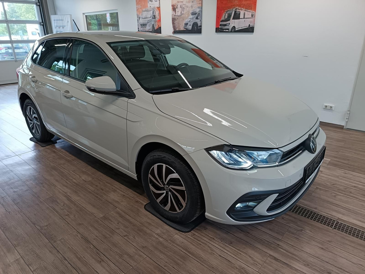 Volkswagen Polo Life 1.0 TSI 70kW DSG*LED*ACC*R-KAM*DAB*PDC - מכונית: תמונה 3 Volkswagen Polo Life 1.0 TSI 70kW DSG*LED*ACC*R-KAM*DAB*PDC - מכונית: תמונה 3