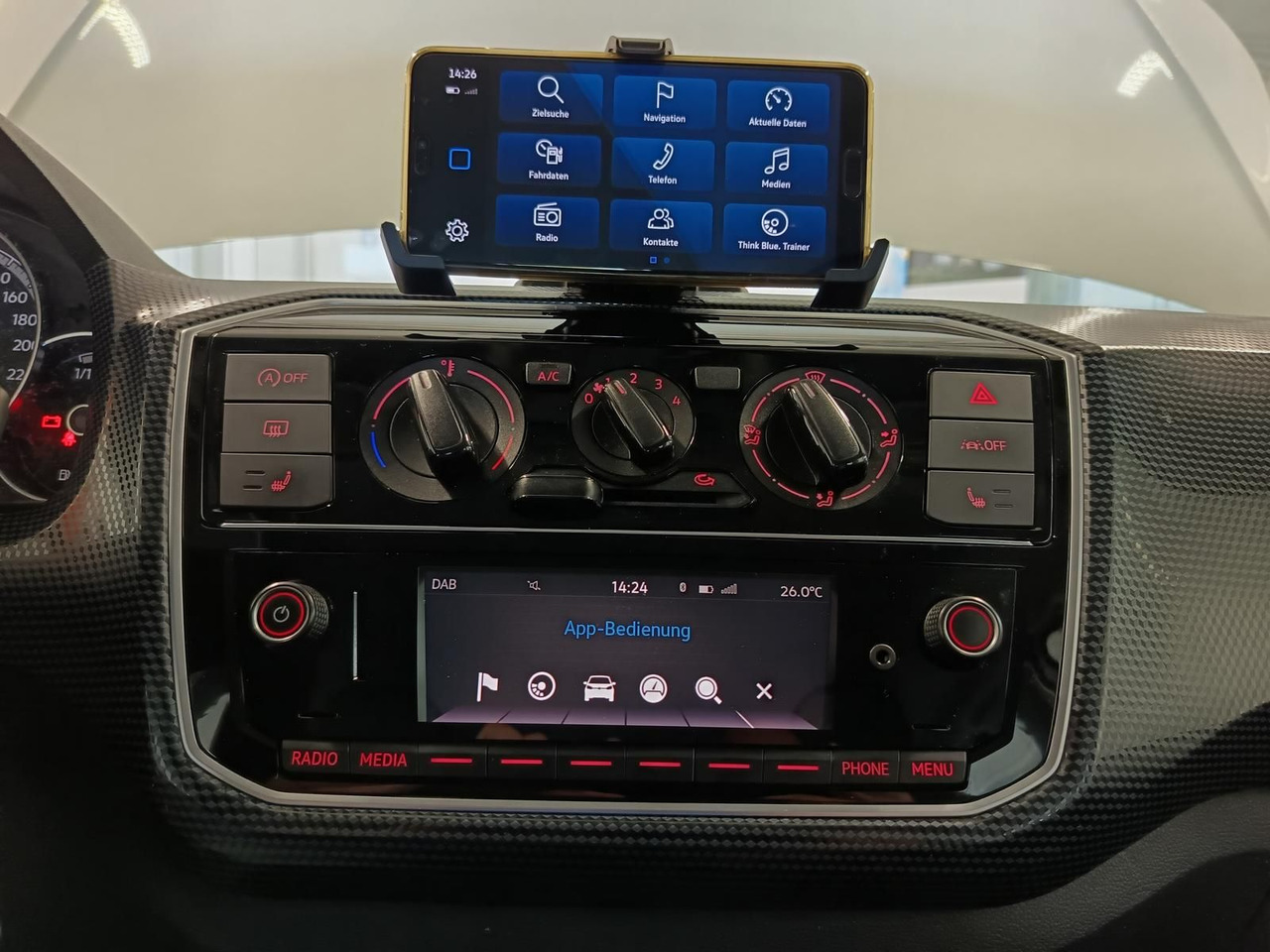 מכונית Volkswagen up! move up! 1.0*R-KAM*PDC*SHZ*MAPS+MORE*DAB*NSW: תמונה 12 מכונית Volkswagen up! move up! 1.0*R-KAM*PDC*SHZ*MAPS+MORE*DAB*NSW: תמונה 12