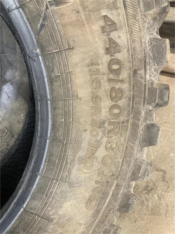 Alliance 16.9 R30 IND 440/80R30 MULTIUSE 550 - צמיג עבור כלי רכב עירוני/ מיוחד: תמונה 2 Alliance 16.9 R30 IND 440/80R30 MULTIUSE 550 - צמיג עבור כלי רכב עירוני/ מיוחד: תמונה 2