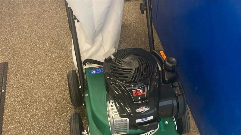 Billy Goat LB 352 EU Skubbemodel - מכונה חקלאית: תמונה 1 Billy Goat LB 352 EU Skubbemodel - מכונה חקלאית: תמונה 1