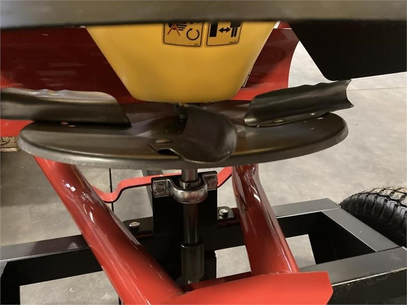- - - Cosmo SPL300 - מפזר חול/ מלח עבור כלי רכב עירוני/ מיוחד: תמונה 3 - - - Cosmo SPL300 - מפזר חול/ מלח עבור כלי רכב עירוני/ מיוחד: תמונה 3