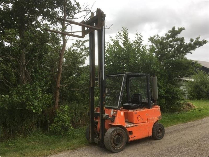 Dantruck 2504 dieseltruck - מלגזת סולר: תמונה 3 Dantruck 2504 dieseltruck - מלגזת סולר: תמונה 3