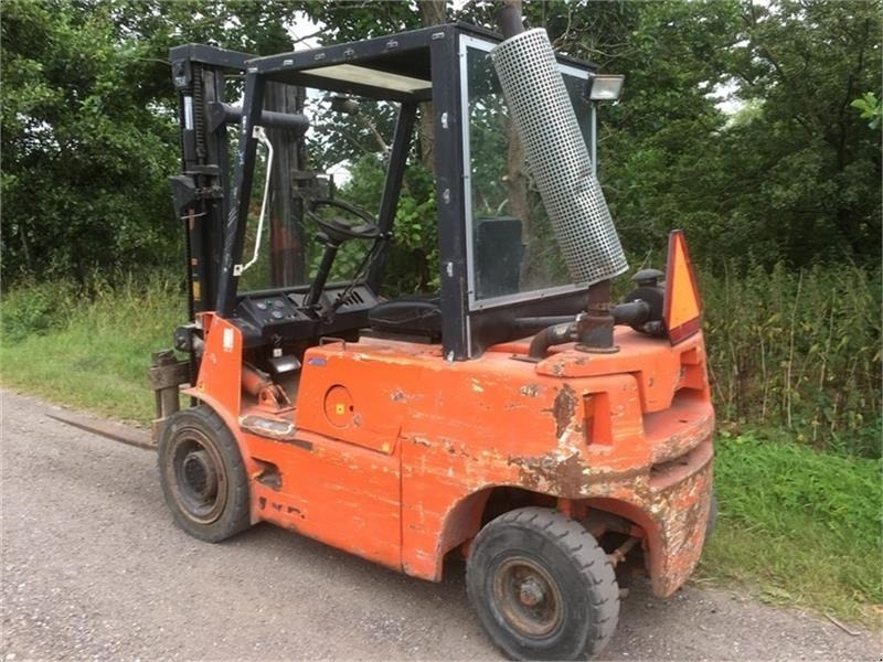 Dantruck 2504 dieseltruck - מלגזת סולר: תמונה 1 Dantruck 2504 dieseltruck - מלגזת סולר: תמונה 1
