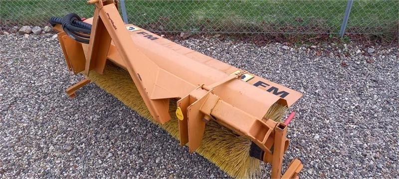 FM 180Cm Hydraulisk træk. - מטאטא: תמונה 3 FM 180Cm Hydraulisk træk. - מטאטא: תמונה 3