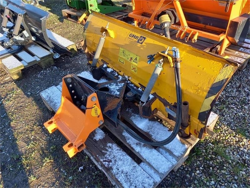 GMR FS1300L Med A-ramme kat. 0 eller Stiga Titan ophæn - מחרשת שלג עבור מכונה חקלאית: תמונה 4 GMR FS1300L Med A-ramme kat. 0 eller Stiga Titan ophæn - מחרשת שלג עבור מכונה חקלאית: תמונה 4