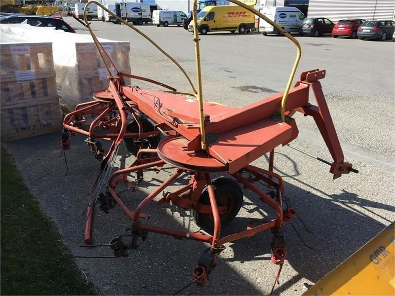 Holsø 4 m Combi høvender og rive - גורף/ מגרפה: תמונה 2 Holsø 4 m Combi høvender og rive - גורף/ מגרפה: תמונה 2