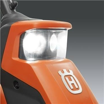 Husqvarna R 216T AWD inkl. 103 cm klippebord - מכסחת גינה: תמונה 5 Husqvarna R 216T AWD inkl. 103 cm klippebord - מכסחת גינה: תמונה 5